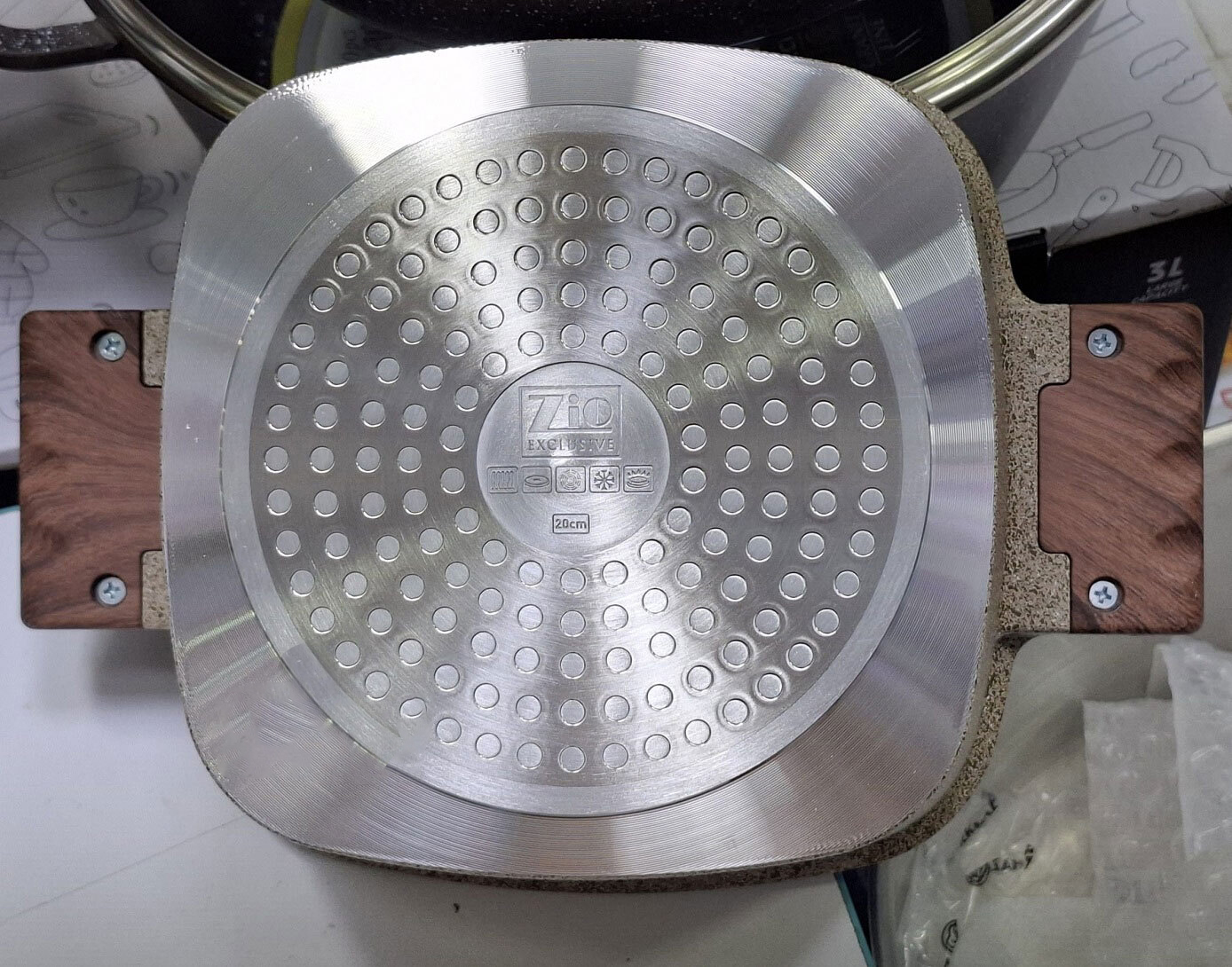 سرویس قابلمه 10 پارچه گرانیتی مربعی زیو مدل Zio ZCS-8300 - تصویر 5