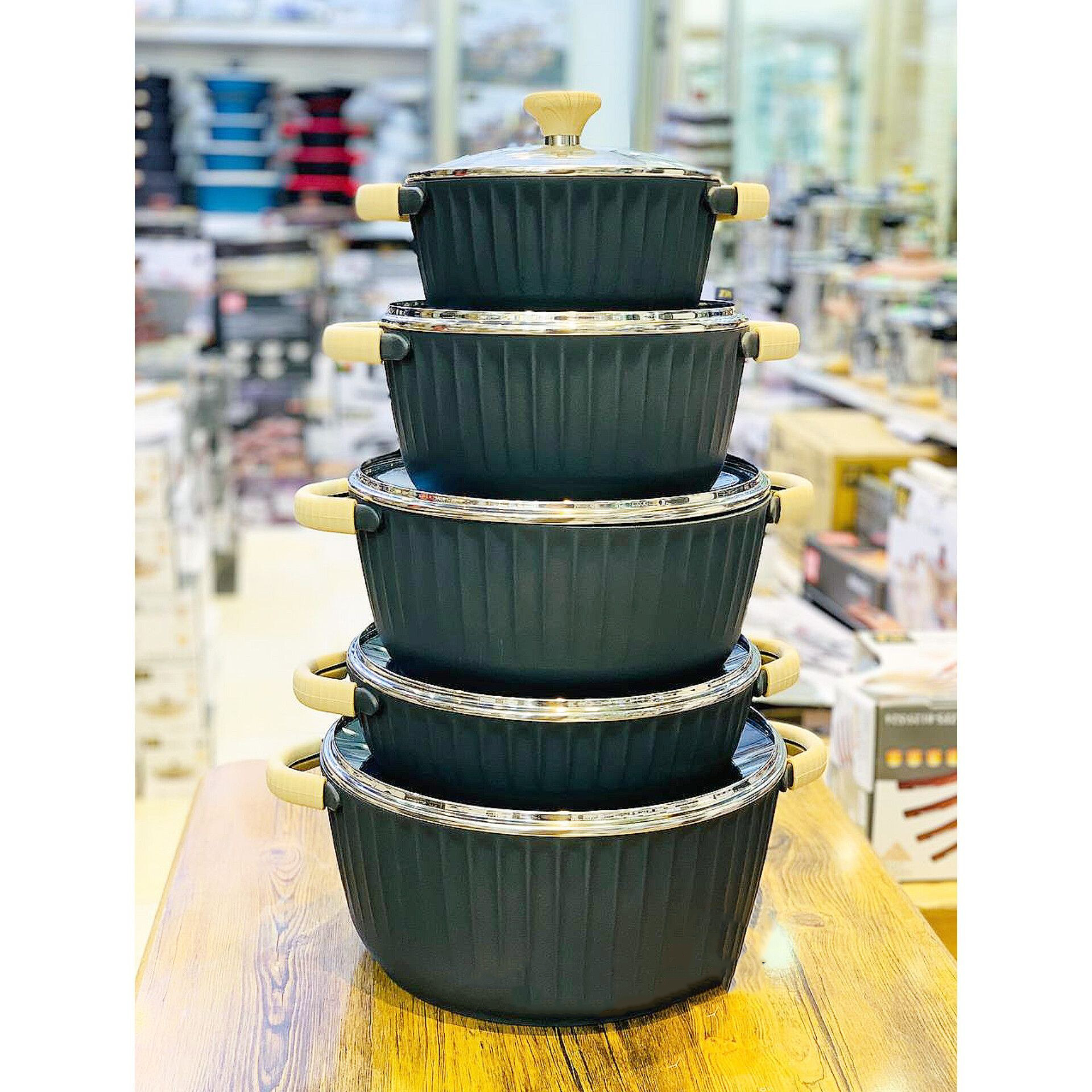 سرویس قابلمه ۱۰ پارچه زیو مدل ZCS-8590 - تصویر 4